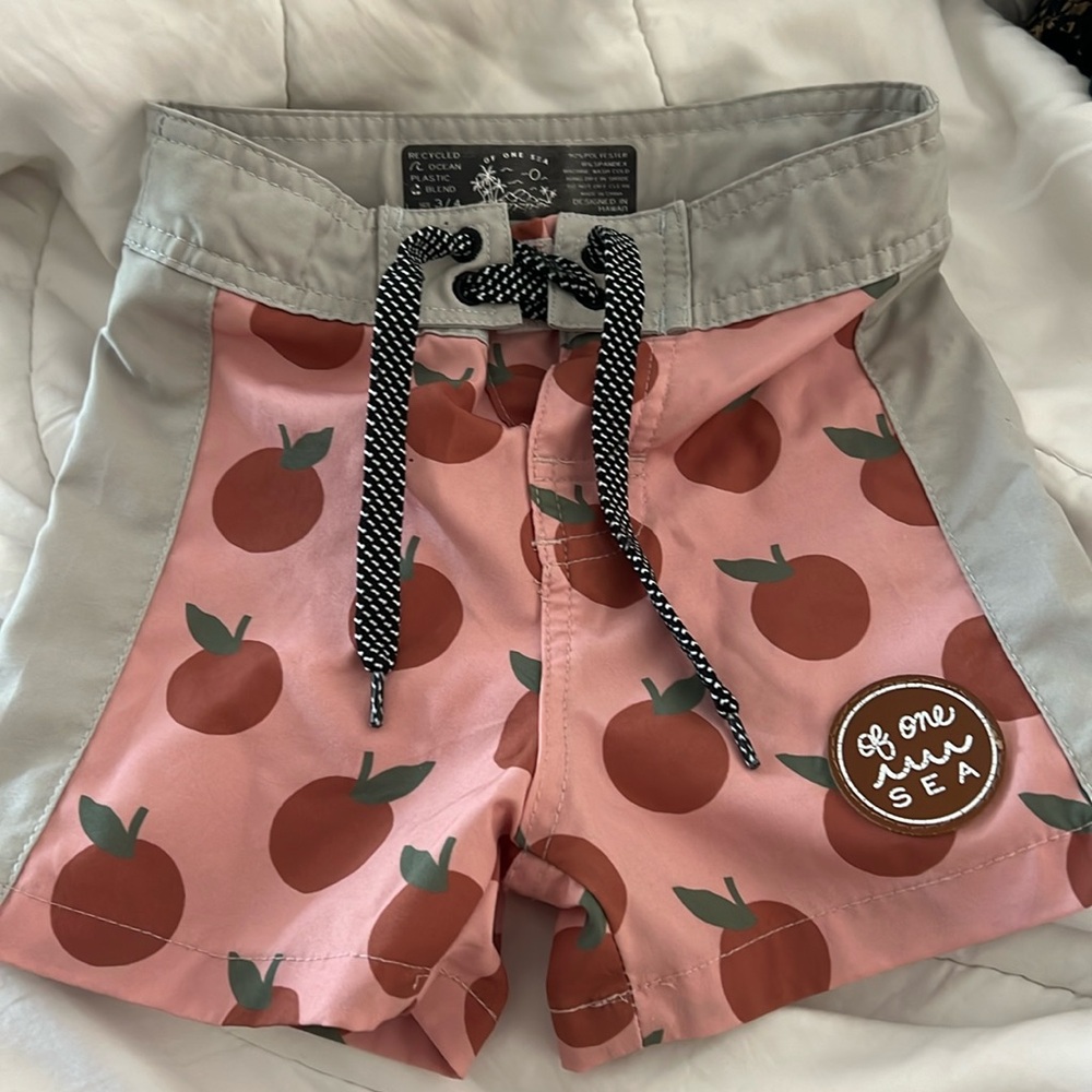 Of one sea swim trunks size 3/4